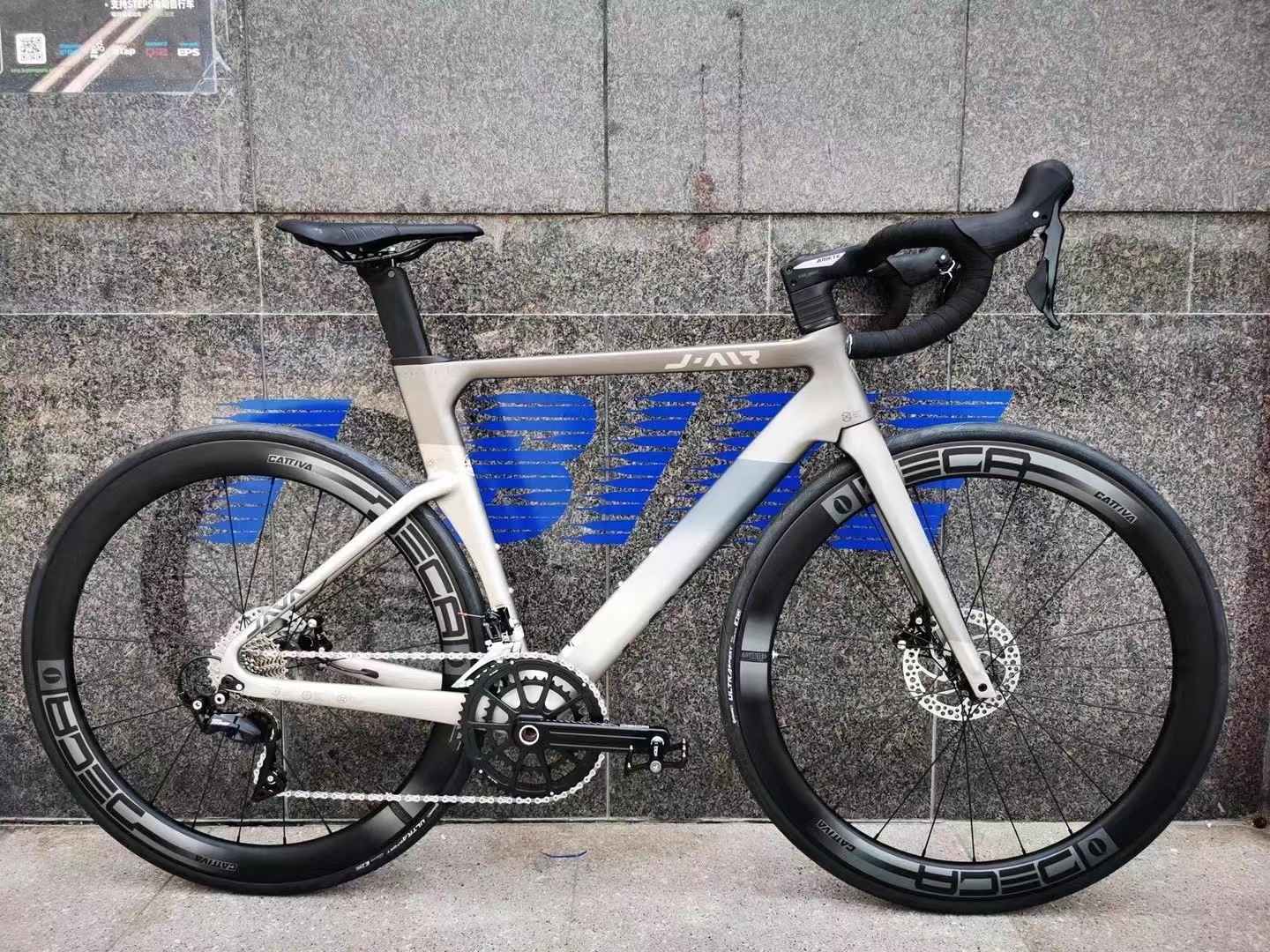 JAVA AIR-FUOCO ROAD BIKE carbon fiber Shimano 22 speed disc brake bicycle racing bike